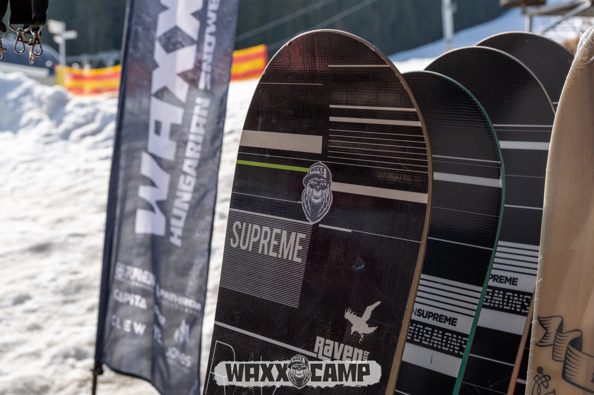 WaxxCamp snowboard közösség